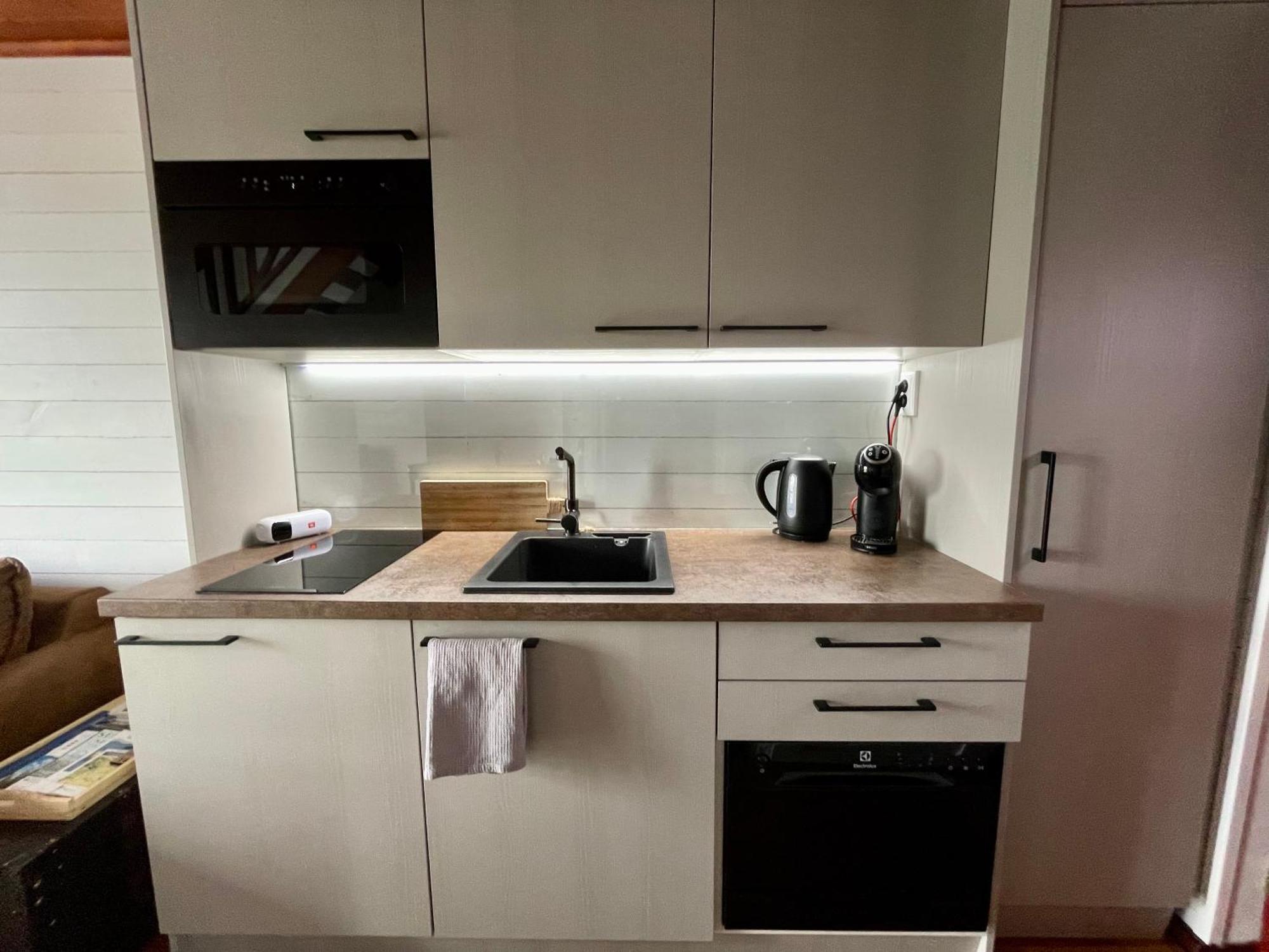 Bungalov Na Vode - Lobster Apartment เซเนซ ภายนอก รูปภาพ